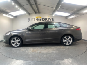2019 Ford Mondeo 1.5t Ecoboost Titanium Edition Hatchback 5dr Petrol Auto Euro 6 (s/s) (165 Ps) in Grey — image 2