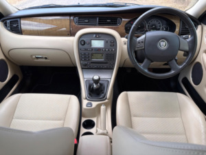 2004 Jaguar X-Type 2.1 V6 S 4dr in Blue — image 2