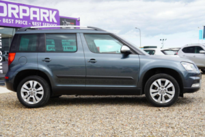 2017 Skoda Yeti 1.2 Tsi Se L Drive Outdoor Euro 6 (s/s) 5dr in Grey — image 6