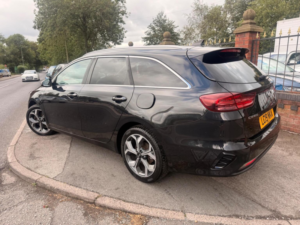 2019 Kia Ceed 1.6 Crdi 3 Sportswagon Euro 6 (s/s) 5dr in Black — image 6