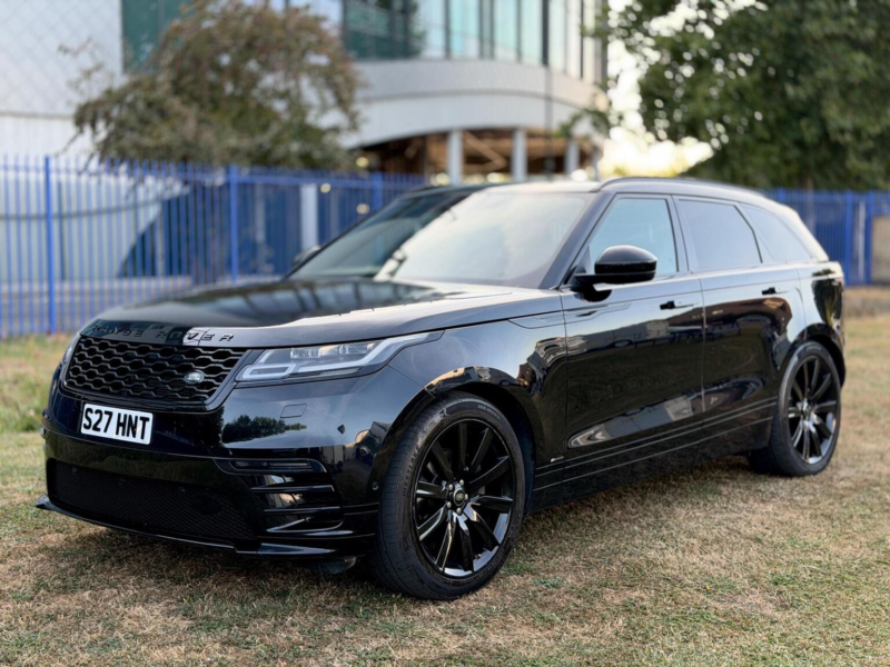 2019 Land Rover Range Rover Velar 2.0 D240 R-Dynamic Se Auto 4WD Euro 6 (s/s) 5dr in Black — image 1