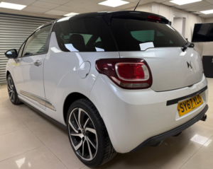 2017 Ds Automobiles Ds 3 1.2 Puretech Connected Chic Hatchback 3dr Petrol Manual Euro 6 (s/s) (110 Ps) in White — image 3