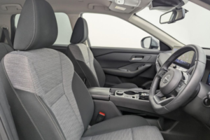 2025 Nissan X-Trail 1.5 H E-Power N-Connecta SUV 5dr Petrol Hybrid Auto E-4orce Euro 6 (s/s) (213 Ps) in Grey — image 3