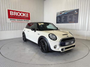 2015 MINI Hatch
