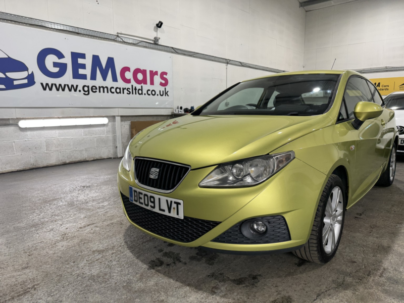 2009 SEAT Ibiza 1.6 16v Sport in Yellow — image 1