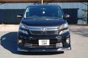 2013 Toyota Vellfire 3.5z Golden Eyes in Black — image 2