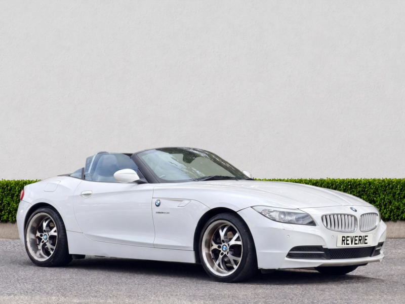 2010 BMW Z4 2.5 23i Convertible 2dr Petrol Auto Sdrive Euro 5 (204 Ps) in White — image 1