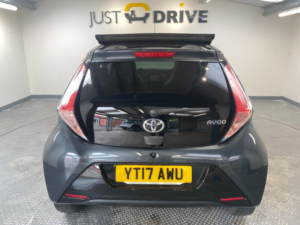 2017 Toyota Aygo 1.0 Vvt-I X-Clusiv3 Hatchback 5dr Petrol Manual Euro 6 (68 Ps) in Grey — image 5