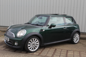 2011 MINI Hatch 1.6 Cooper D Hatch in Green — image 5