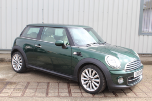 2011 MINI Hatch 1.6 Cooper D Hatch in Green — image 6