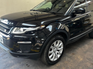 2015 Land Rover Range Rover Evoque 2.0 Td4 Se Tech 4WD Euro 6 (s/s) 5dr in Black — image 2