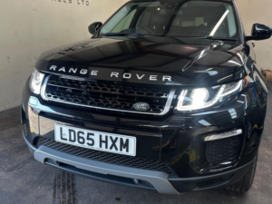 2015 Land Rover Range Rover Evoque 2.0 Td4 Se Tech 4WD Euro 6 (s/s) 5dr in Black — image 4