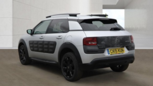 2015 Citroen C4 Cactus 1.2 Puretech Flair Silver 5dr Panroof+satnav+lowtax in Silver — image 2