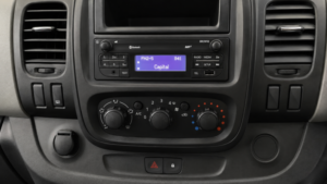 2016 Renault Trafic 1.6 Sl27 Dci 115 Business+ in White — image 6