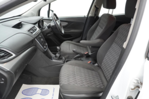 2016 Vauxhall Mokka 1.4i Turbo Exclusiv Auto 2WD Euro 6 5dr in White — image 4