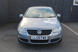 2009 Volkswagen Passat 2.0 Tdi Bluemotion Tech Highline in Grey — image 2