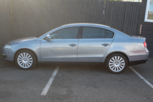 2009 Volkswagen Passat 2.0 Tdi Bluemotion Tech Highline in Grey — image 5