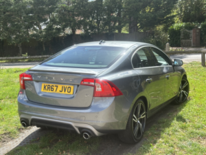 2017 Volvo S60 2.0 R-Design Lux Nav D4 in Grey — image 4