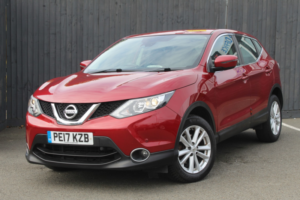 2017 Nissan Qashqai 1.5 Dci Acenta in Red — image 3