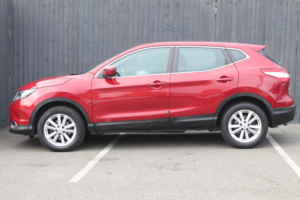 2017 Nissan Qashqai 1.5 Dci Acenta in Red — image 5