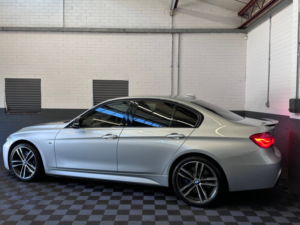2017 BMW 3 Series 3.0 330d M Sport Shadow Edition Saloon 4dr Diesel Auto Xdrive Euro 6 (s/s) (258 Ps) in Silver — image 4