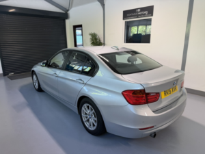 2015 BMW 3 Series 2.0 320d Efficient Dynamics Business in Silver — image 4