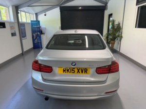 2015 BMW 3 Series 2.0 320d Efficient Dynamics Business in Silver — image 5