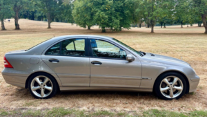 2005 Mercedes-Benz C Class 1.8 C180 Kompressor Classic Se 4dr in Silver — image 5
