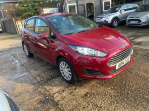 2014 Ford Fiesta 1.25 Style Euro 5 5dr in Red — image 3