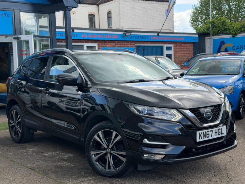 2017 Nissan Qashqai 1.5 Dci N-Connecta Euro 6 (s/s) 5dr in Black — image 1