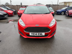 2014 Ford Fiesta 1.25 Zetec Euro 5 5dr in Red — image 2