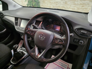 2018 Vauxhall Crossland X 1.2 Se SUV 5dr Petrol Manual Euro 6 (81 Ps) in Blue — image 5