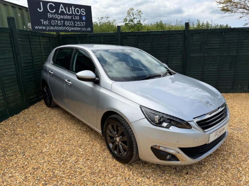 2017 Peugeot 308 1.6 Bluehdi Allure Euro 6 (s/s) 5dr in Silver — image 1