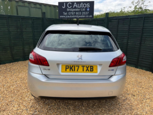 2017 Peugeot 308 1.6 Bluehdi Allure Euro 6 (s/s) 5dr in Silver — image 6