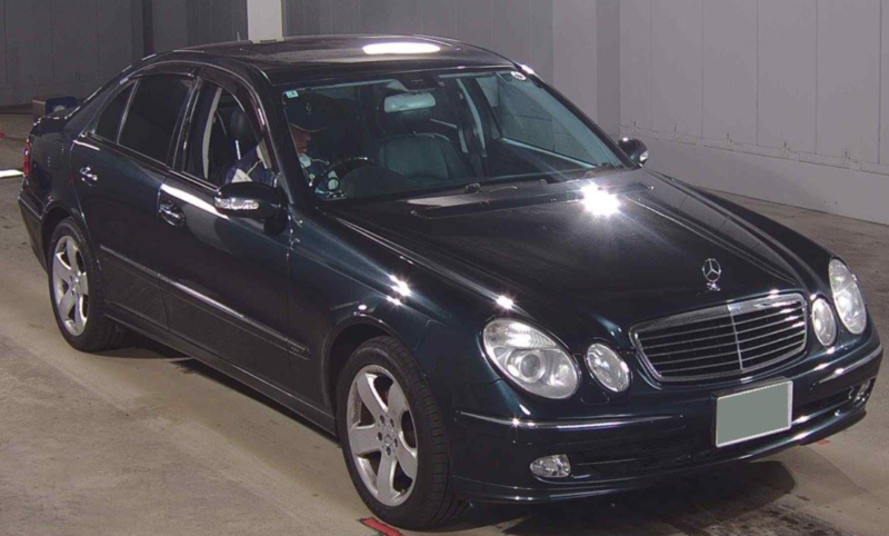 2004 Mercedes-Benz E Class Ref 8828 In Transit Refundable Deposit Can Secure - Mercedes Benz W211 E Class E500 Saloon Ex Japan in Black — image 1