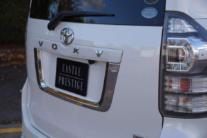 2010 Toyota Voxy *modellista* 2.0 Zs 5dr 7 Seats in White — image 5