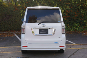 2010 Toyota Voxy *modellista* 2.0 Zs 5dr 7 Seats in White — image 6