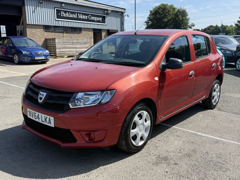 2015 Dacia Sandero 1.2 Ambiance 1.2 16v 75 in Red — image 1