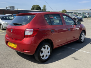 2015 Dacia Sandero 1.2 Ambiance 1.2 16v 75 in Red — image 3