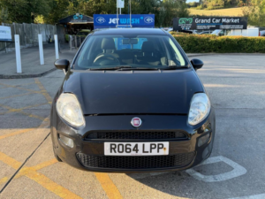 2014 Fiat Punto 1.2 Pop Euro 6 5dr in Black — image 2