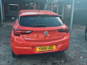 2018 Vauxhall Astra 1.4i Turbo Se Euro 6 5dr in Red — image 5