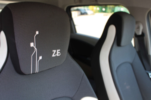 2016 Renault Zoe Zoe Dynamique Nav Auto 5dr in Grey — image 2