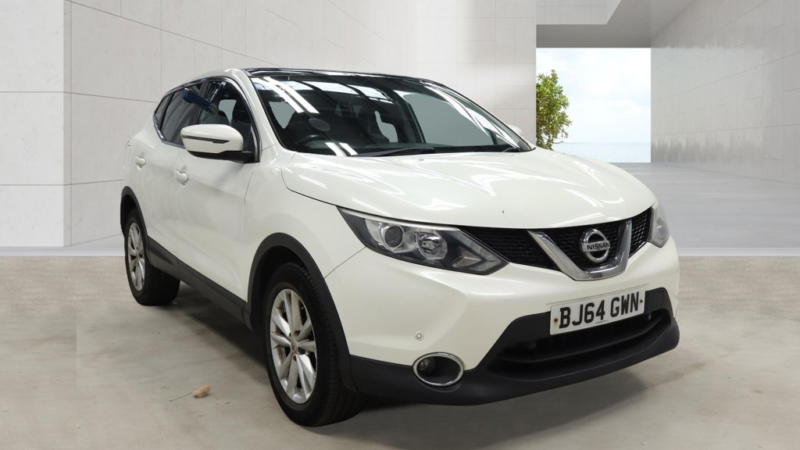 2014 Nissan Qashqai 1.5 Dci Acenta Premium in White — image 1