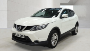 2014 Nissan Qashqai 1.5 Dci Acenta Premium in White — image 2