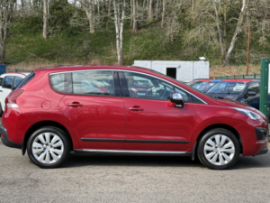 2015 Peugeot 3008 1.6 Bluehdi Active in Red — image 4