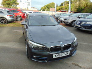2019 BMW 1 Series 1.5 118i Sport 5-Door * Mot August 2027 * Timing Chain Replaced Last Year * Finance Available * Free in Grey — image 4