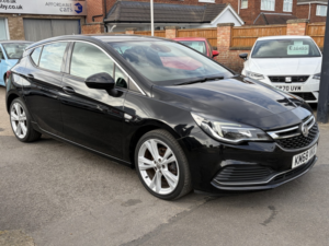 2018 Vauxhall Astra 1.6 Cdti Blueinjection Sri Vx Line Nav in Black — image 4