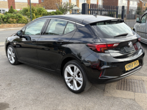 2018 Vauxhall Astra 1.6 Cdti Blueinjection Sri Vx Line Nav in Black — image 5