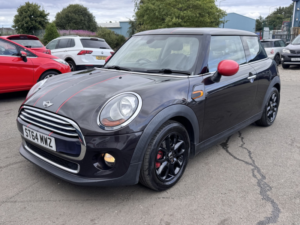 2014 MINI Hatch 1.5 Cooper 3-Door Hatch in Brown — image 6