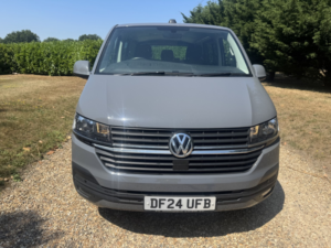 2024 Volkswagen Transporter 2.0 Tdi T30 Highline Kombi Van in Grey — image 2